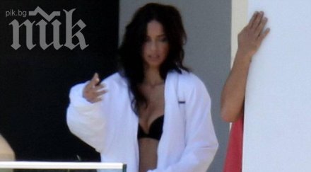 феноменална адриана лима показа супер тяло плажа снимка