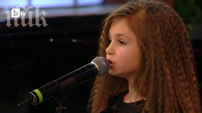 Малката Кристи отново смая България, готова е за звезда (видео)