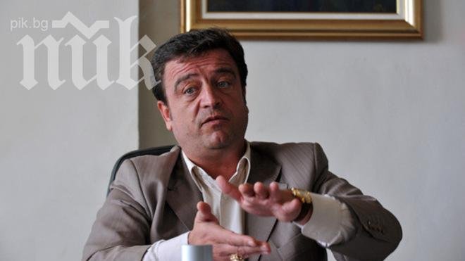 Цветелин Кънчев: Отрочето в съюза между Първанов и Борисов ще е почтено като Цветан Цветанов и трезво като Румен Петков