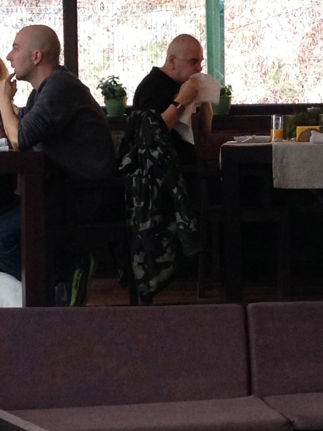 Уникално видео в ПИК! Слави и Мартина си разменят нежности на любовен обед в най-скъпия ресторант в София! /видео/