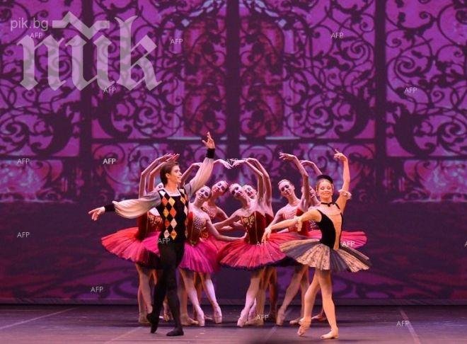 Падна част от декорацията в театър, трима ранени