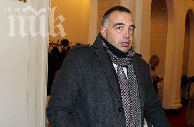 Кутев: Първанов и Калфин са самоубийци и камикадзета