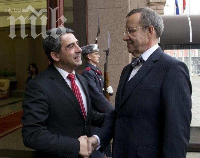 Естонският президент ни предложи помощ за електронното правителство