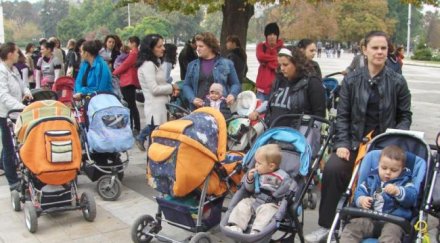 обещават милиард лева майките догодина