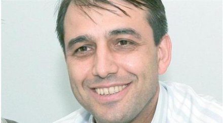 депутат герб хвърли патериците