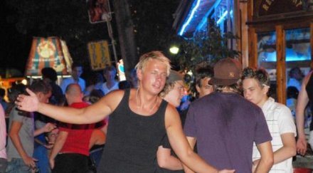 жълти книжки пияниците морето