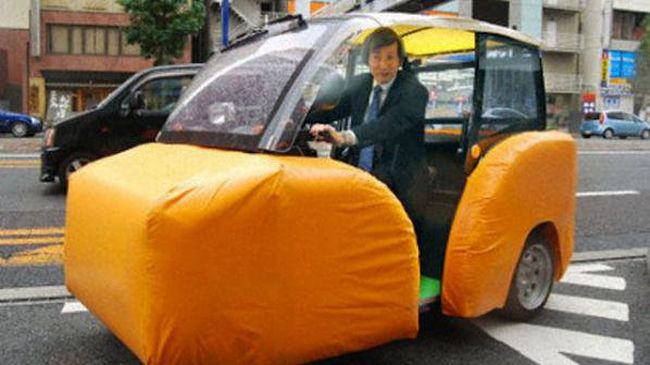 Японска кола пази пешеходците с въздушна възглавница