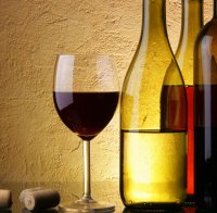 С чаша вино на ден се става столетник
