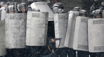 един протестиращ украйна прострелян състоянието критично