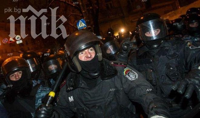 Олена Коцева: Снайперисти стрелят по протестиращите в Киев