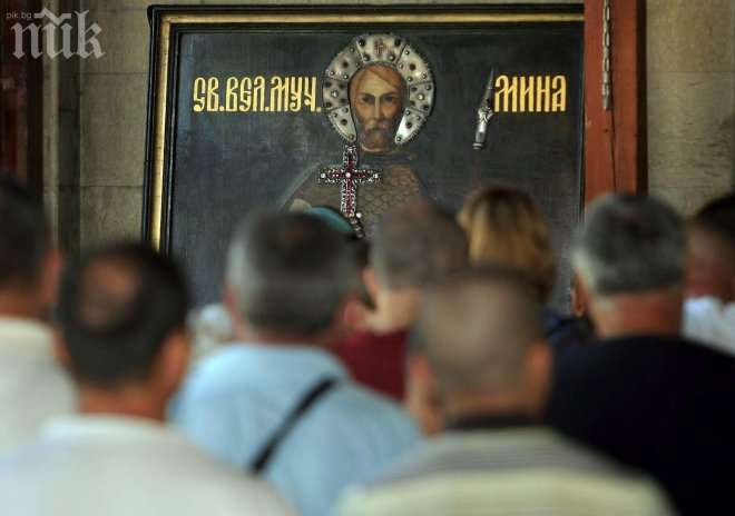 Господ наказва вандалите в храмовете