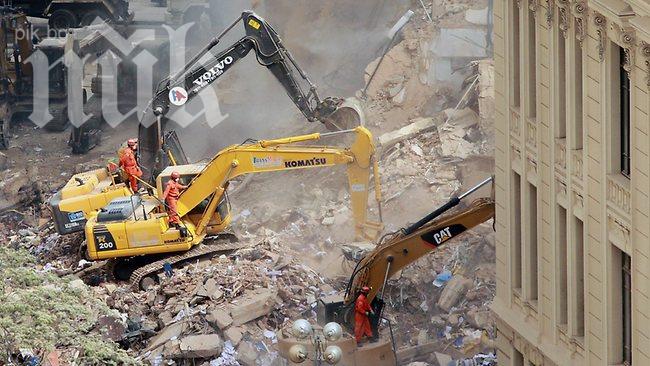 Петима загинаха при срутване на къща