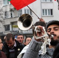 Посиниха момиче, опитало се да влезе в Софийския университет