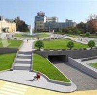 Решено: Подземията на мавзолея стават паркинг! Езеро вместо градинката 