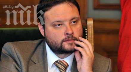 чуколов окупацията алма матер цацаров действа веднага