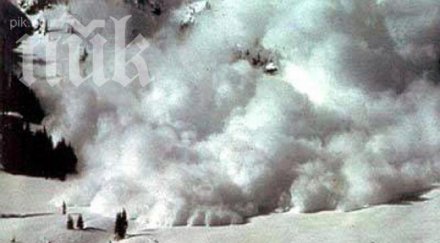 лавина помете двама гърци пирин единият неизвестност