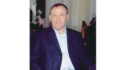 спасителят младежите колата пълнеше ледена вода крещяха