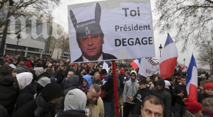 крайнодесни настояха оставката оланд отмяна еднополовите бракове