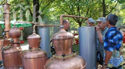 тровят ракия менте пластмасови бутилки литра