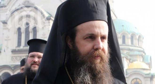 Всички жители на Гоце Делчев излязоха до посрещнат новия Неврокопски митрополит