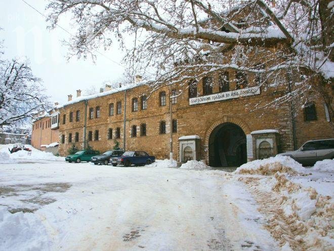 Комисия ще проверява игумена на Бачковския манастир