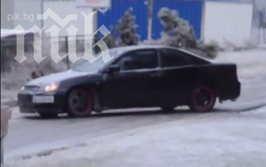 Ето как бедстват шофьорите във Варна (любителско видео)