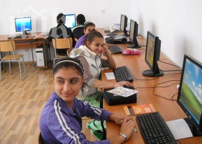 Мъж се жалва от дискриминация – учителка нарекла дъщеря му „черна кокошка”