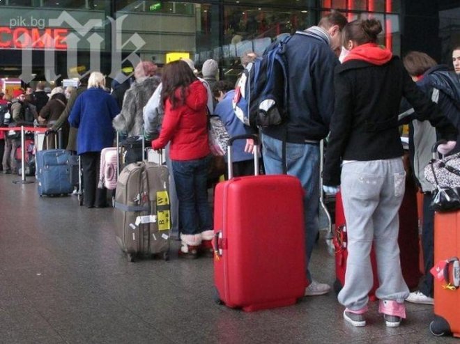 Хаос цари около британския законопроект за имигрантите от България и Румъния