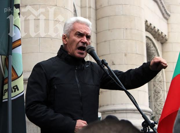 Волен Сидеров: Йовчев да арестува веднага окупаторите