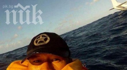 мъж прави клип докато пада самолет уникално видео