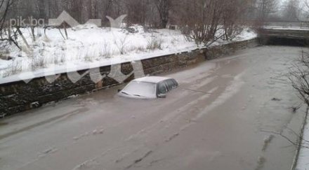 коли давят подлез варна снимка