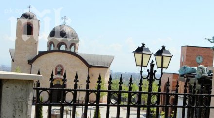 крадци атакуваха гробище търсене телевизори