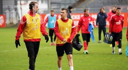 неделев играе скоро вижте