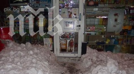 снежен ужас застигна варненец затрупа снегорин снимки