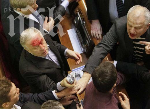 Дават 60 дни на опозицията в Украйна да формира правителство