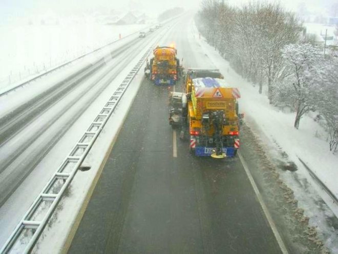 3000 машини почистват пътната мрежа в страната