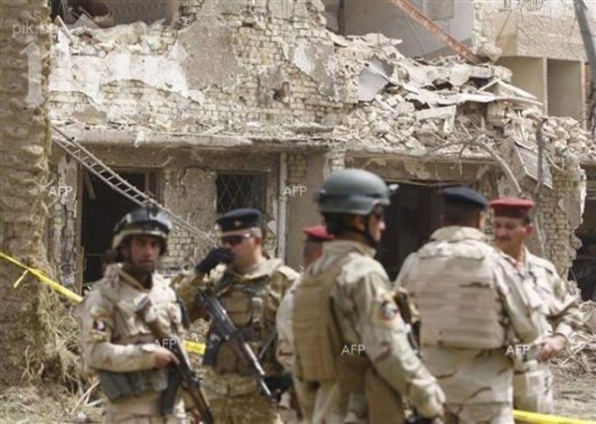 Щурмуваха сграда на иракското министерство! Има заложници!