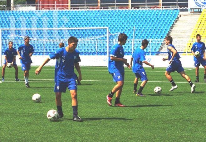 Община Бургас налива пари в Черноморец и Нефтохимик