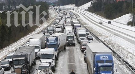 лекар вървя километра снежна буря спаси пациент