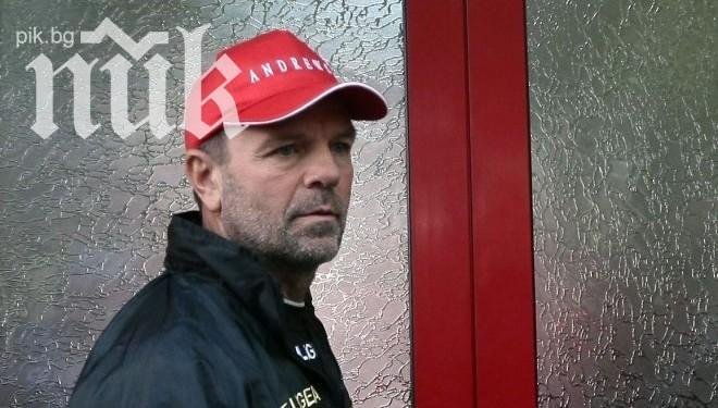 Стойчо Младенов дава още един шанс на португалец 