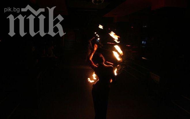 Зеленчуков бос спретна грандиозно огнено парти на майка си