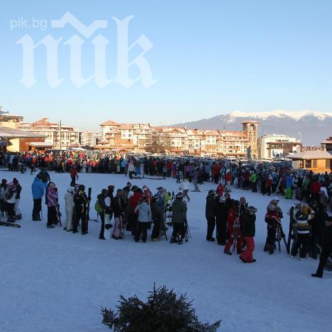 Снегът напълни курорта Банско с туристи 