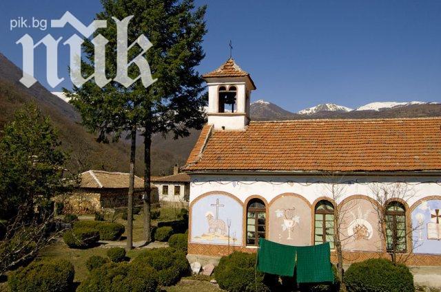 Втора монахиня си призна за сексуалните намеци на палавия духовник Василий