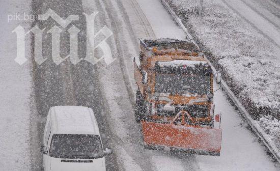 Автомобил се преобърна край Предела