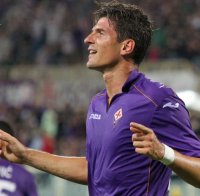 Марио Гомес най-сетне се завръща в игра за Фиорентина, но Алберто Акуилани се контузи