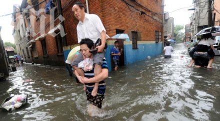 хиляди хектара земя великобритания вода