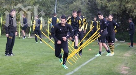 ботев тренира пълни обороти кипър