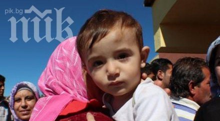 армията храни 4100 имигранти следващите два месеца