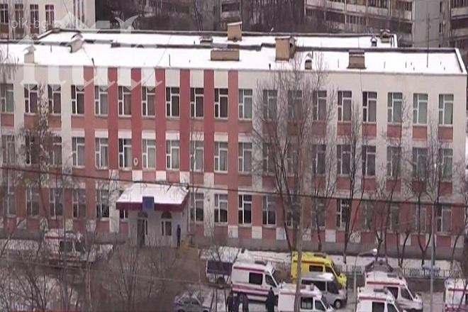 Ученикът, открил стрелба в московско училище, беше отведен под конвой в съда