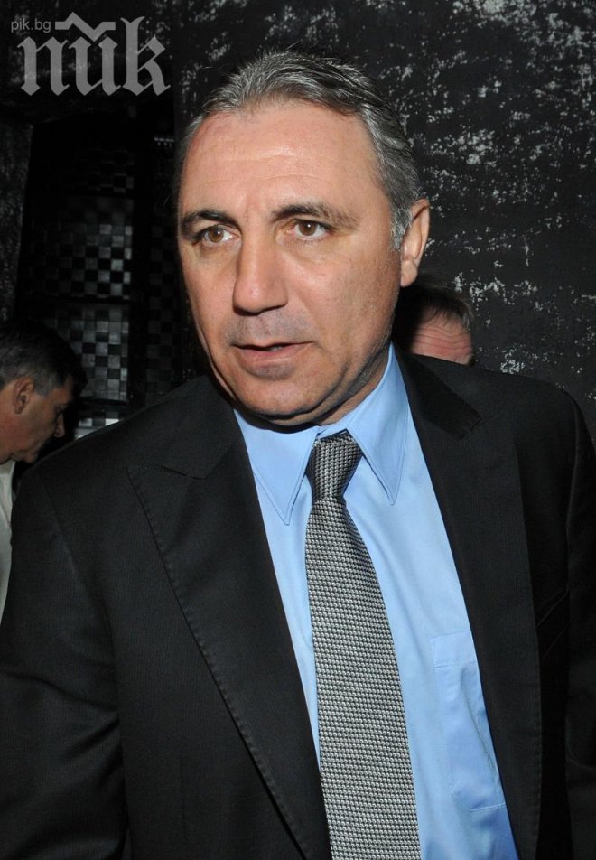 Стоичков лице на великолепната осморка на футбола